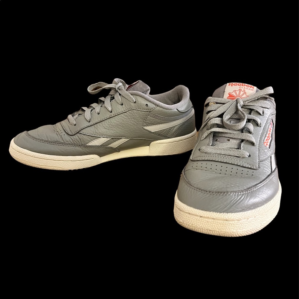 Reebok Original leather tennis shoes